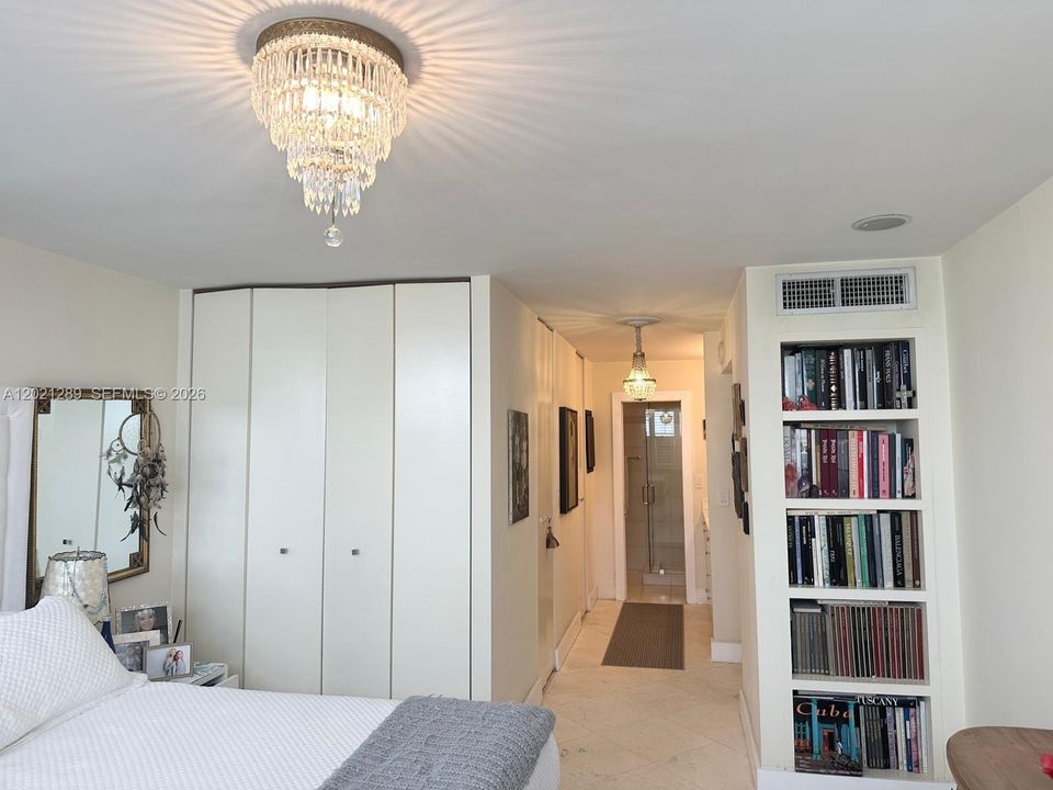 For Sale: $849,000 (2 beds, 2 baths, 1370 Square Feet)