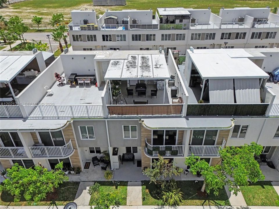 For Sale: $435,000 (4 beds, 3 baths, 1398 Square Feet)