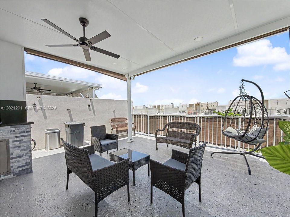 For Sale: $435,000 (4 beds, 3 baths, 1398 Square Feet)