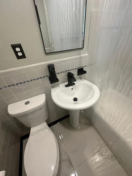 For Rent: $5,000 (4 beds, 3 baths, 1960 Square Feet)