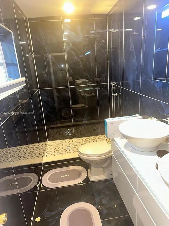 For Rent: $5,000 (4 beds, 3 baths, 1960 Square Feet)