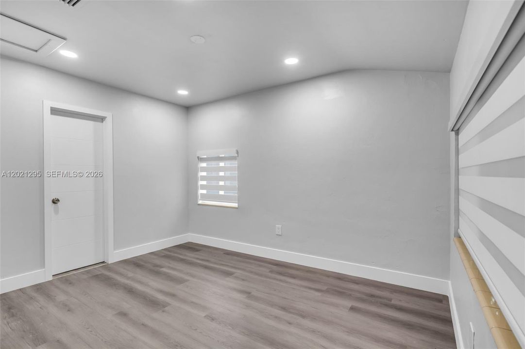 Active With Contract: $4,000 (3 beds, 2 baths, 1848 Square Feet)