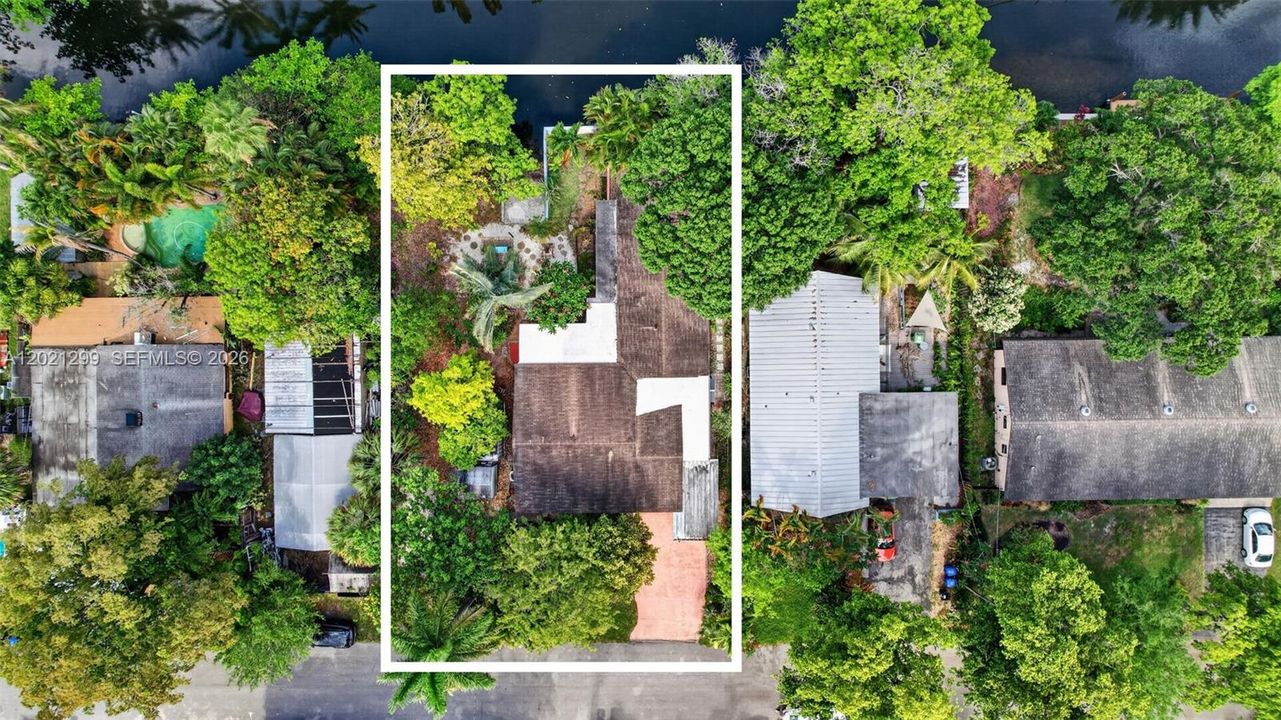 For Sale: $799,000 (4 beds, 2 baths, 2186 Square Feet)
