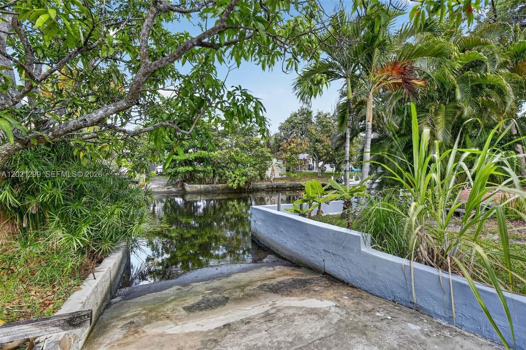 For Sale: $799,000 (4 beds, 2 baths, 2186 Square Feet)
