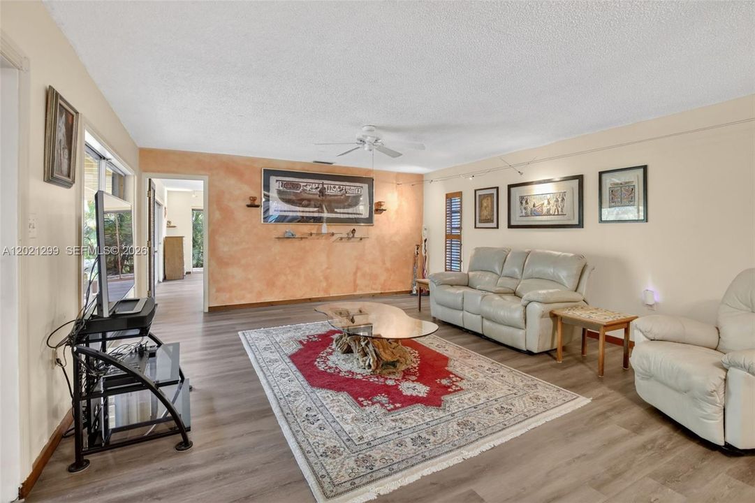 For Sale: $799,000 (4 beds, 2 baths, 2186 Square Feet)