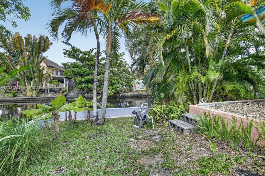 For Sale: $799,000 (4 beds, 2 baths, 2186 Square Feet)
