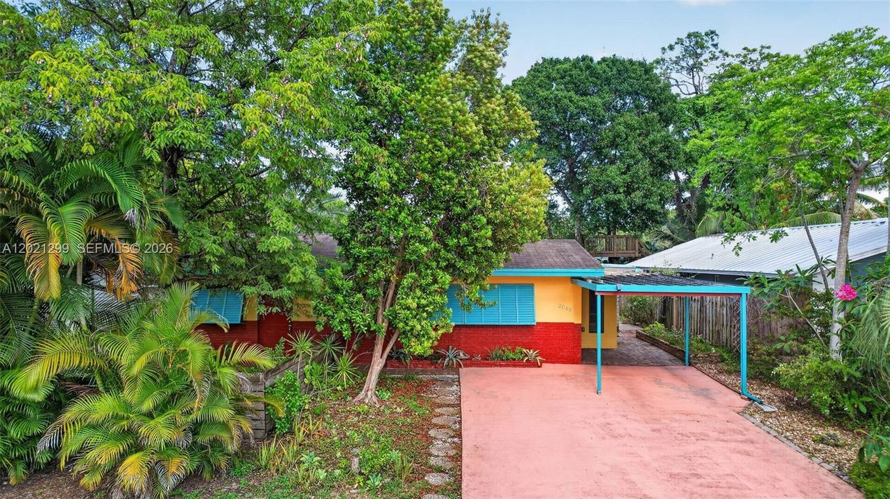 For Sale: $799,000 (4 beds, 2 baths, 2186 Square Feet)