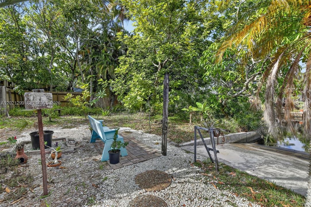 For Sale: $799,000 (4 beds, 2 baths, 2186 Square Feet)