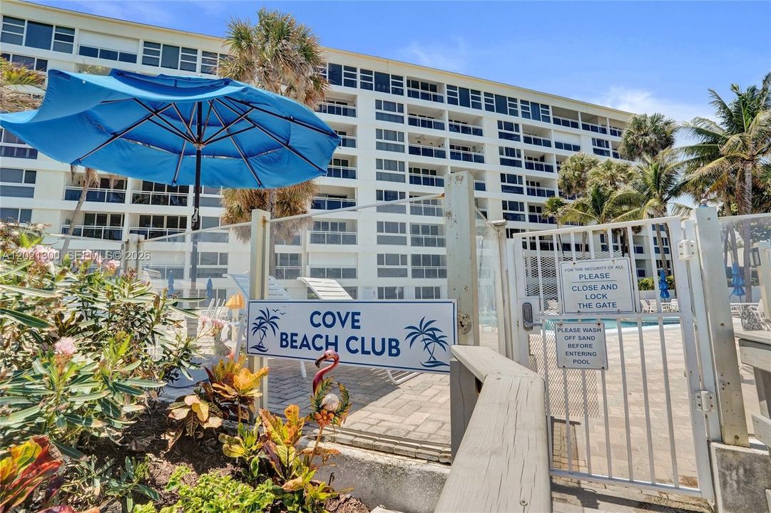 For Sale: $650,000 (2 beds, 2 baths, 1057 Square Feet)