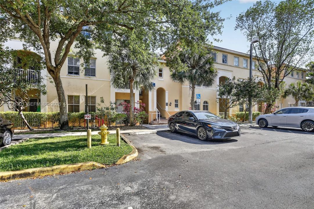 For Sale: $425,000 (3 beds, 2 baths, 1445 Square Feet)