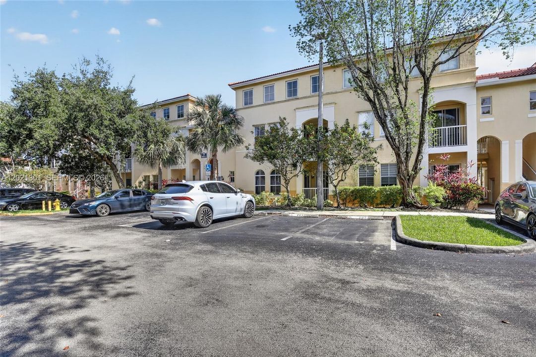 For Sale: $425,000 (3 beds, 2 baths, 1445 Square Feet)