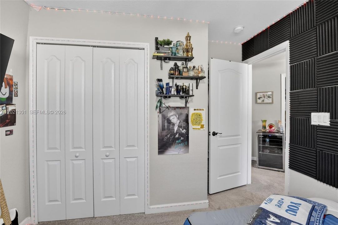 For Sale: $425,000 (3 beds, 2 baths, 1445 Square Feet)
