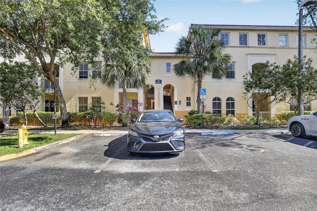 For Sale: $425,000 (3 beds, 2 baths, 1445 Square Feet)