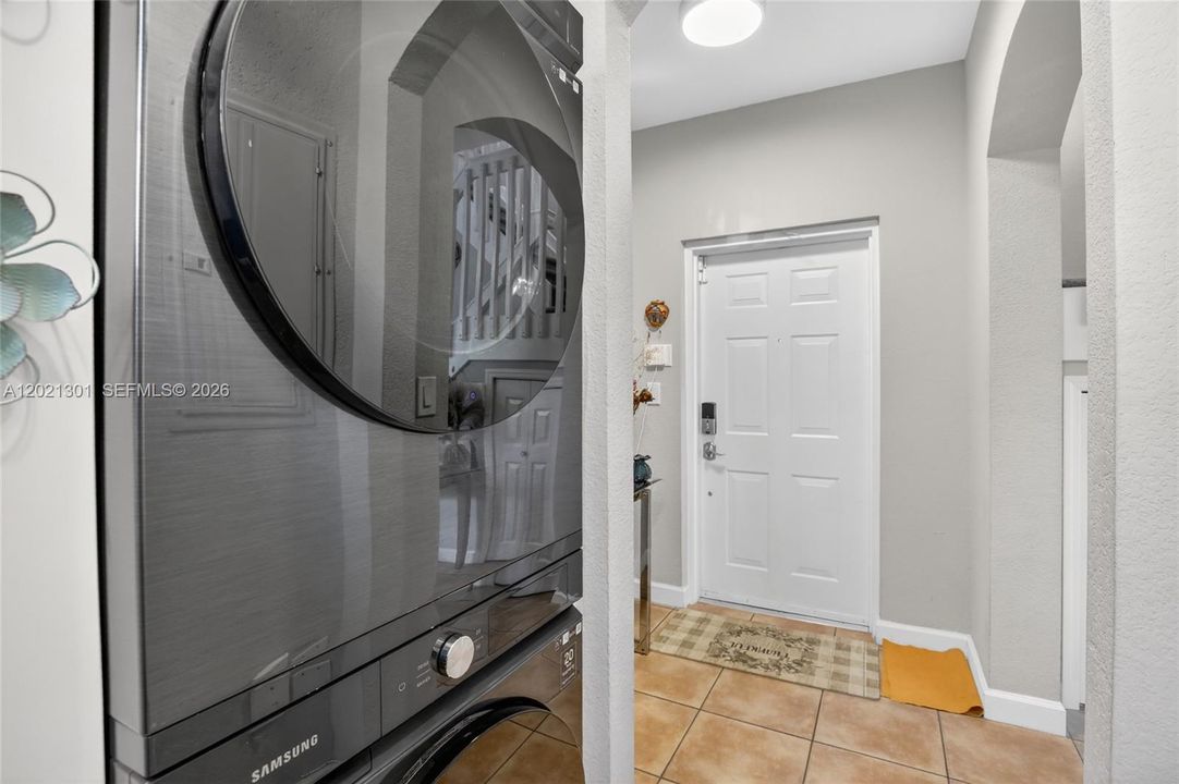 For Sale: $425,000 (3 beds, 2 baths, 1445 Square Feet)