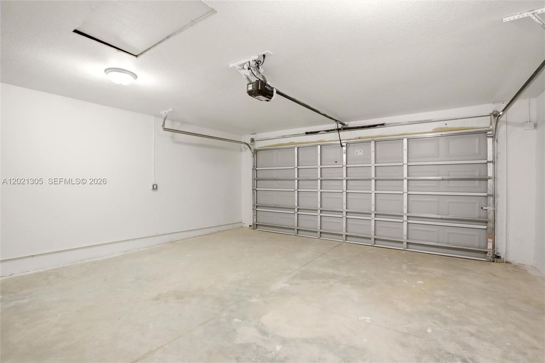 For Sale: $350,000 (4 beds, 2 baths, 1720 Square Feet)