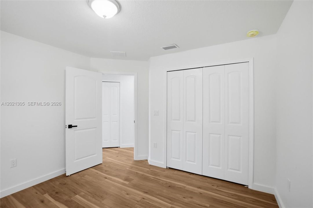 For Sale: $350,000 (4 beds, 2 baths, 1720 Square Feet)