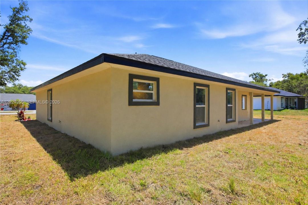 For Sale: $350,000 (4 beds, 2 baths, 1720 Square Feet)