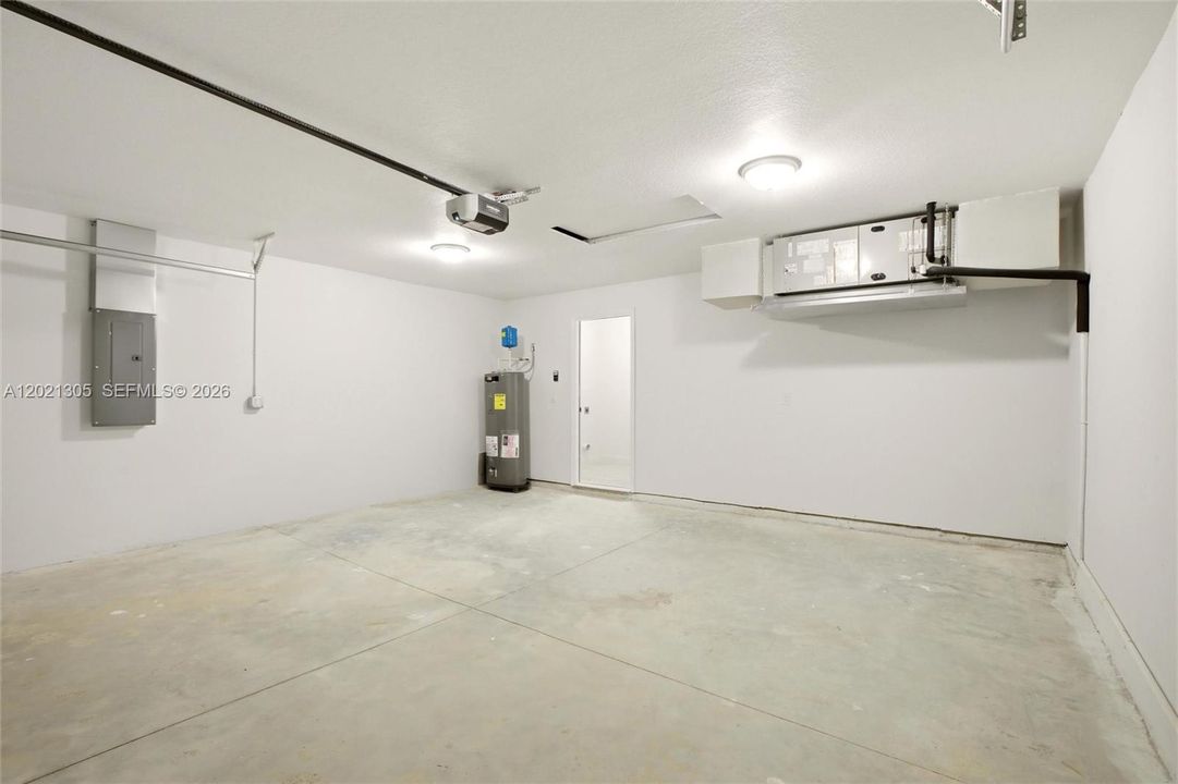 For Sale: $350,000 (4 beds, 2 baths, 1720 Square Feet)