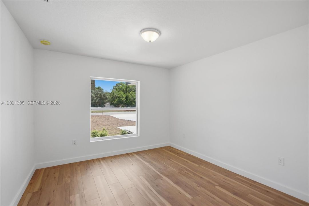 For Sale: $350,000 (4 beds, 2 baths, 1720 Square Feet)