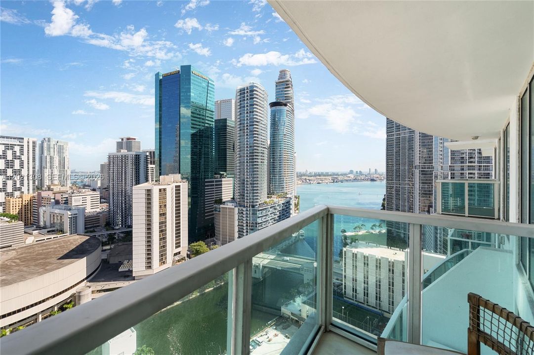 Activo con contrato: $635,000 (2 camas, 2 baños, 1510 Pies cuadrados)