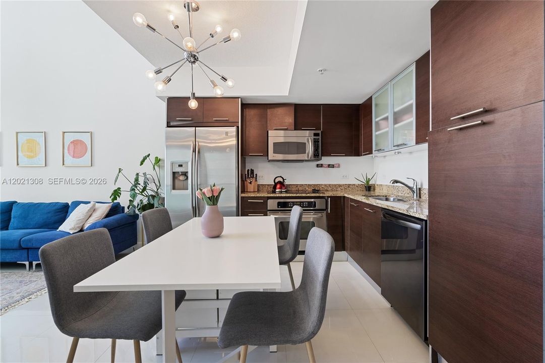Activo con contrato: $635,000 (2 camas, 2 baños, 1510 Pies cuadrados)