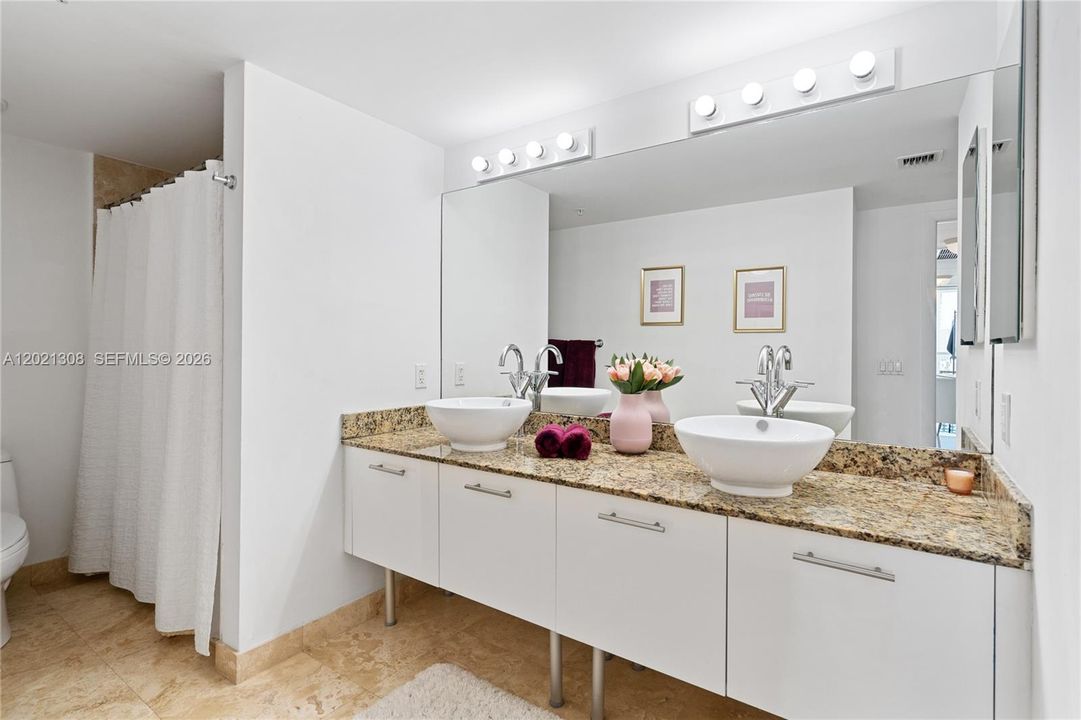 Activo con contrato: $635,000 (2 camas, 2 baños, 1510 Pies cuadrados)