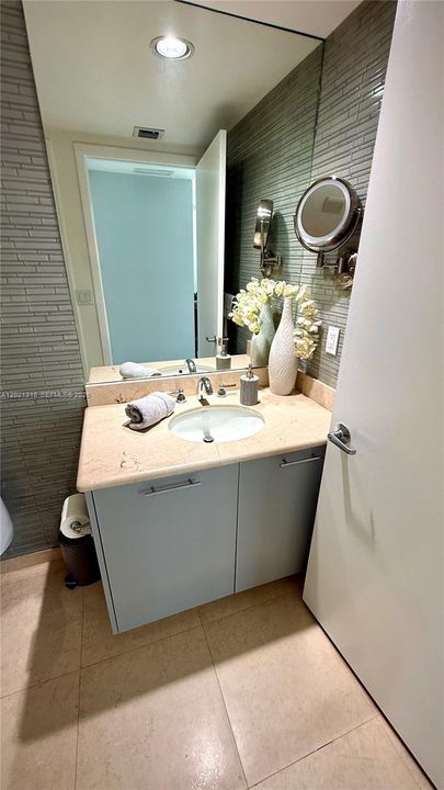 На продажу: $691,000 (2 спален, 2 ванн, 1256 Квадратных фут)