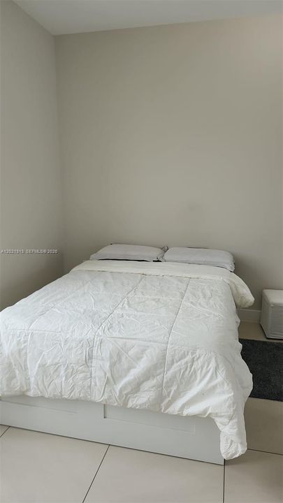 В аренду: $2,000 (0 спален, 1 ванн, 0 Квадратных фут)