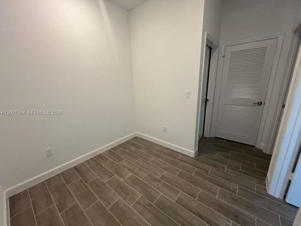Active With Contract: $3,400 (3 beds, 2 baths, 1758 Square Feet)