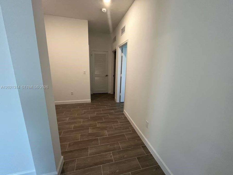 Active With Contract: $3,400 (3 beds, 2 baths, 1758 Square Feet)