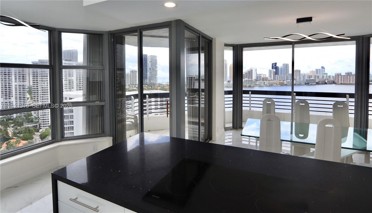 For Sale: $780,000 (2 beds, 2 baths, 1447 Square Feet)