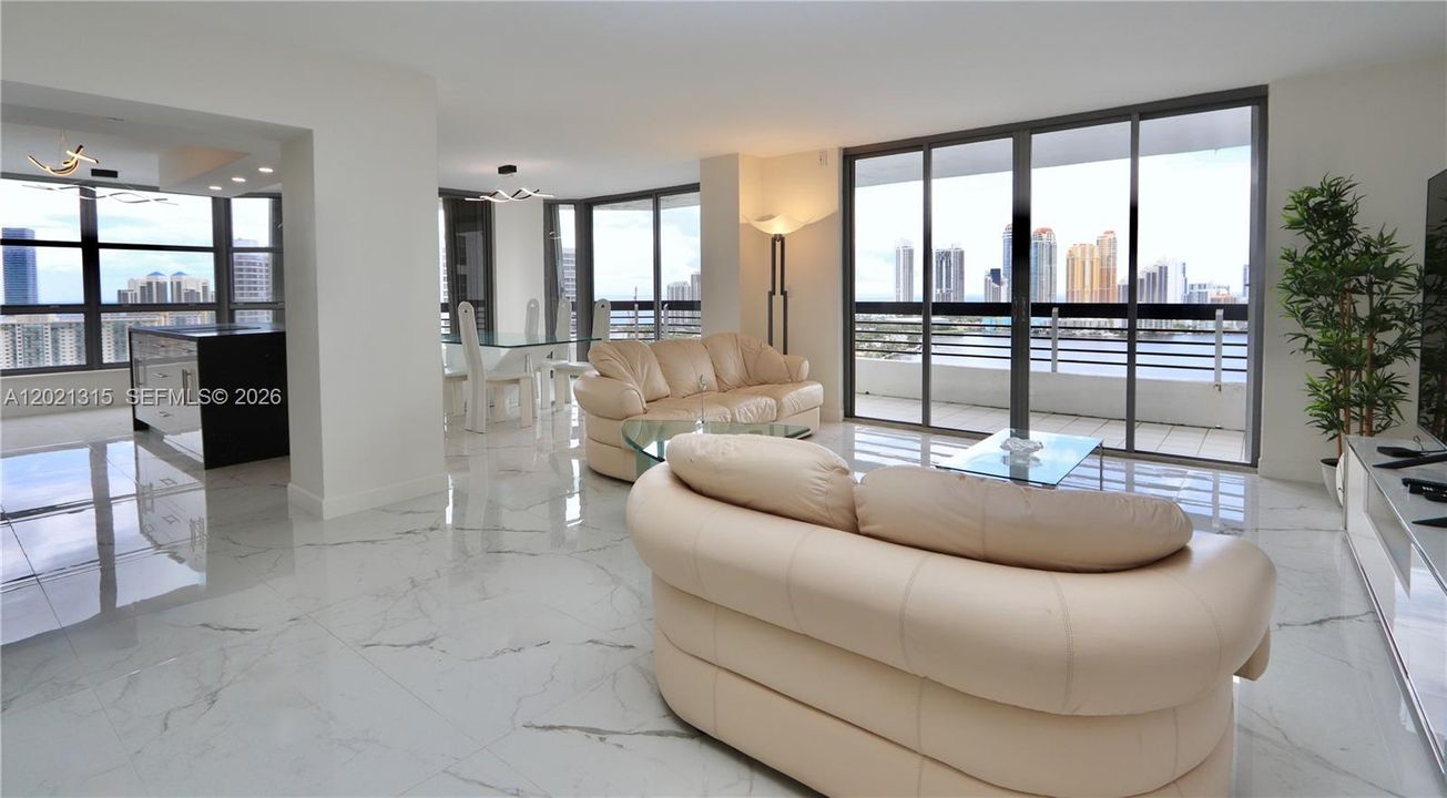 For Sale: $780,000 (2 beds, 2 baths, 1447 Square Feet)