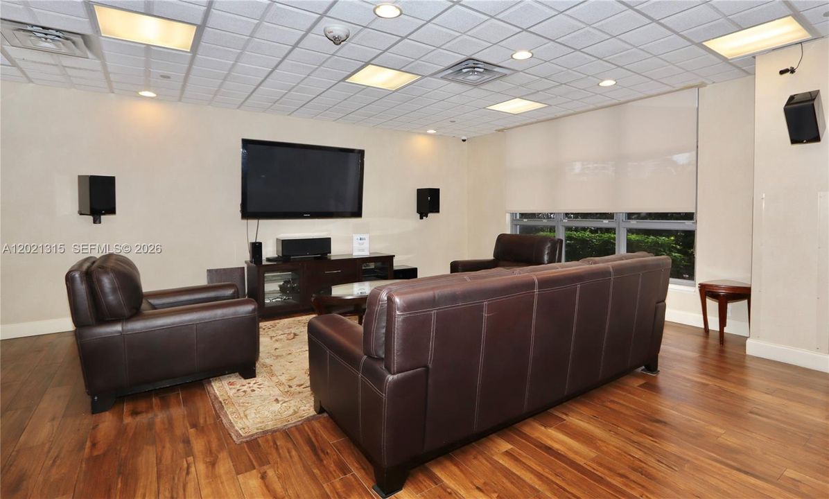 For Sale: $780,000 (2 beds, 2 baths, 1447 Square Feet)