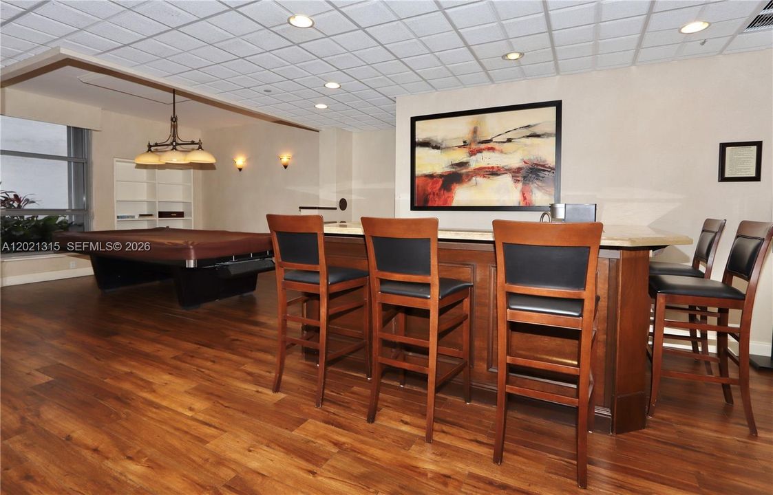 For Sale: $780,000 (2 beds, 2 baths, 1447 Square Feet)