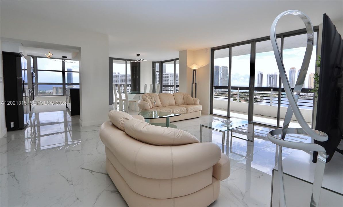 For Sale: $780,000 (2 beds, 2 baths, 1447 Square Feet)