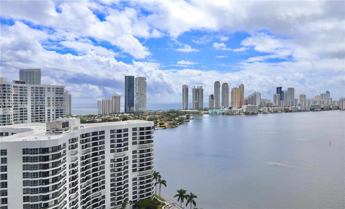 For Sale: $780,000 (2 beds, 2 baths, 1447 Square Feet)