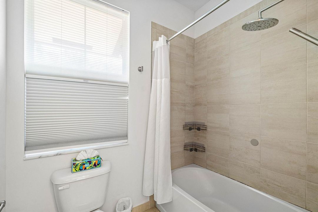 Jack & Jill Bath