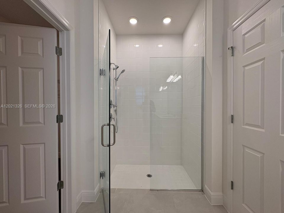 For Rent: $2,650 (3 beds, 2 baths, 1643 Square Feet)
