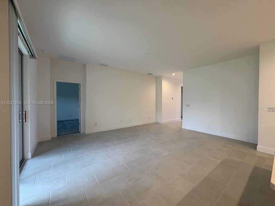 For Rent: $2,650 (3 beds, 2 baths, 1643 Square Feet)