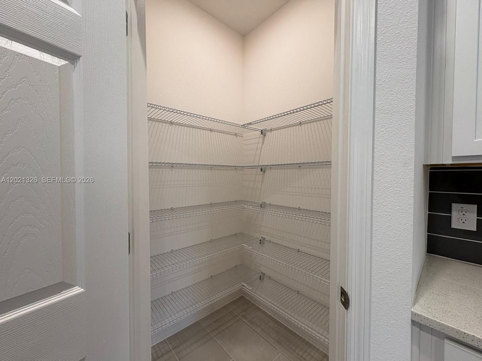 For Rent: $2,650 (3 beds, 2 baths, 1643 Square Feet)