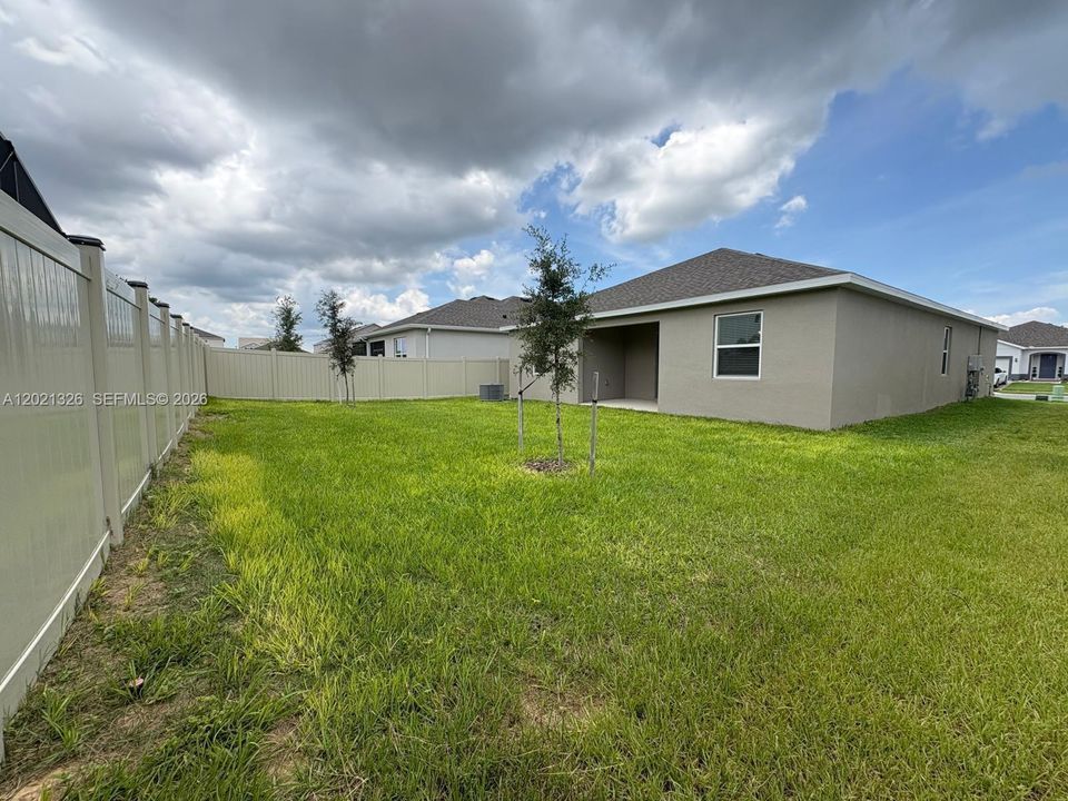 For Rent: $2,650 (3 beds, 2 baths, 1643 Square Feet)