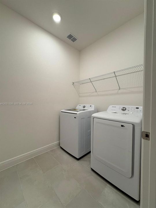 For Rent: $2,650 (3 beds, 2 baths, 1643 Square Feet)