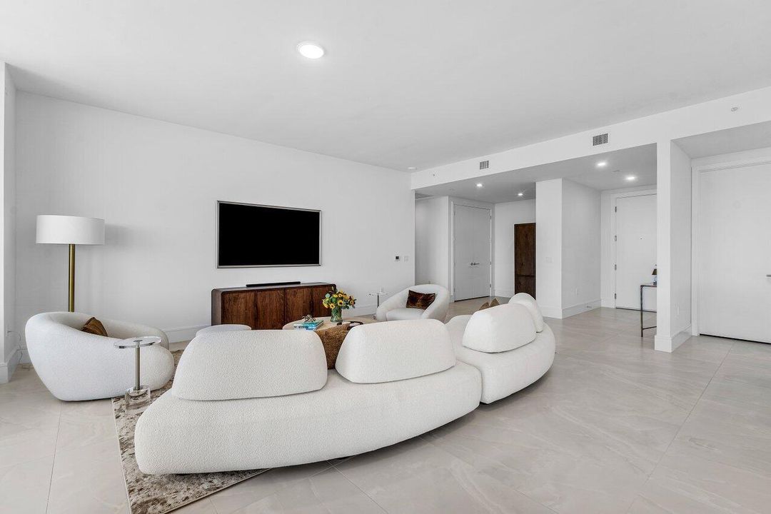 004-220LakeShoreDrive-2109-LakePark-FL-3