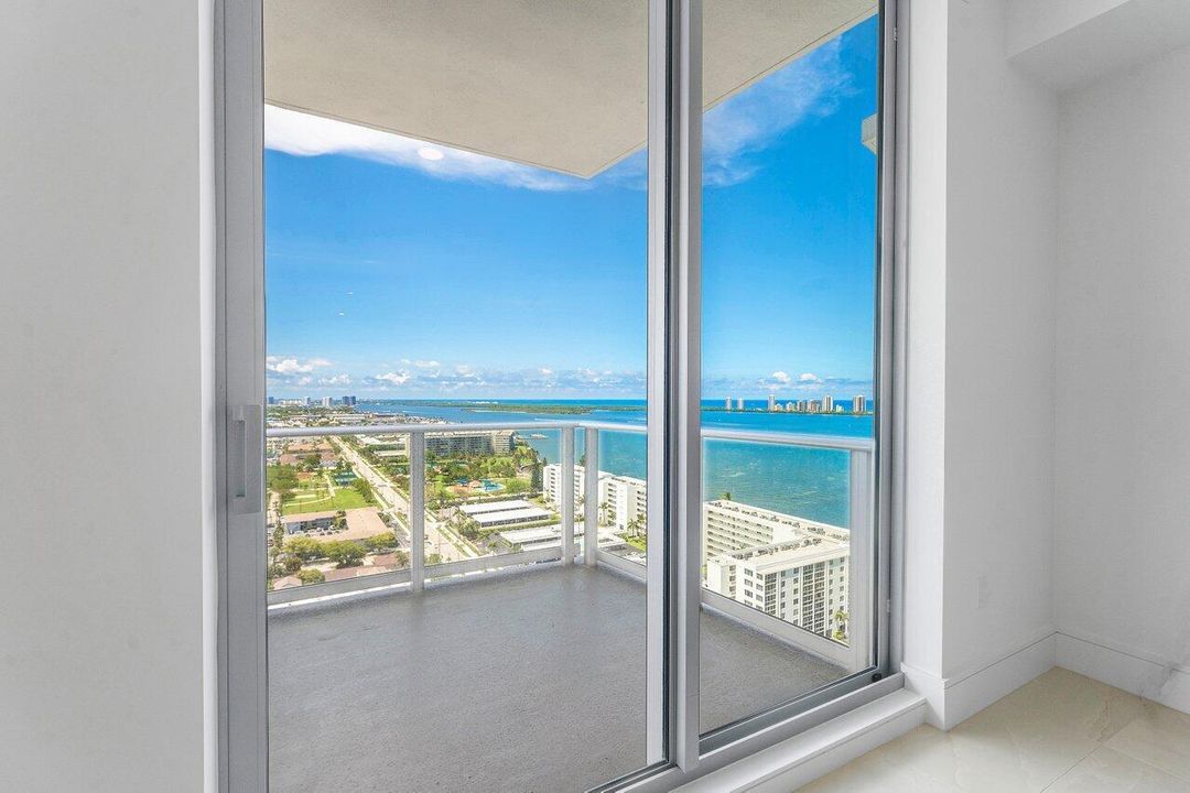 021-220LakeShoreDrive-2109-LakePark-FL-3