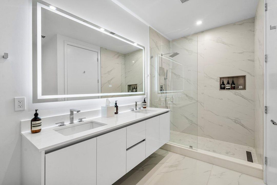 024-220LakeShoreDrive-2109-LakePark-FL-3