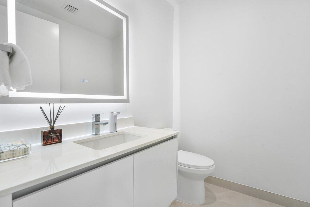 032-220LakeShoreDrive-2109-LakePark-FL-3