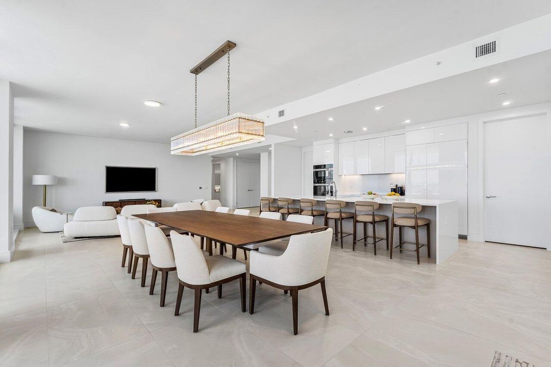 007-220LakeShoreDrive-2109-LakePark-FL-3