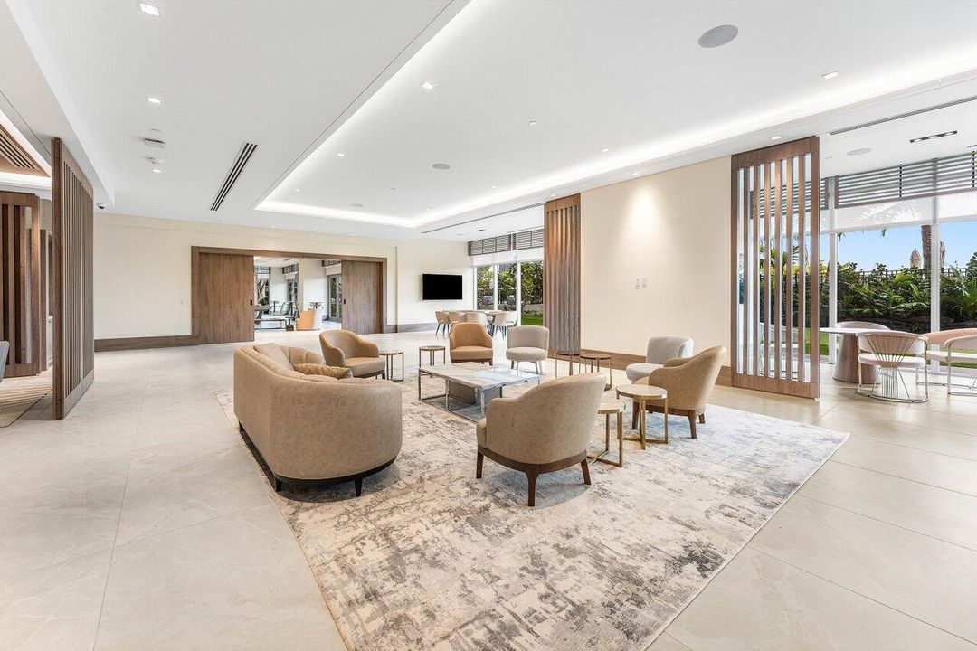 050-220LakeShoreDrive-1415-LakePark-FL-3