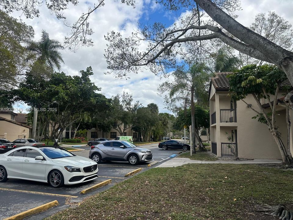 For Rent: $1,650 (1 beds, 1 baths, 600 Square Feet)