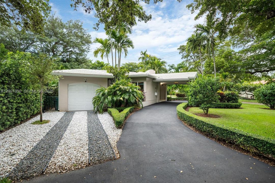 Large circular driveway